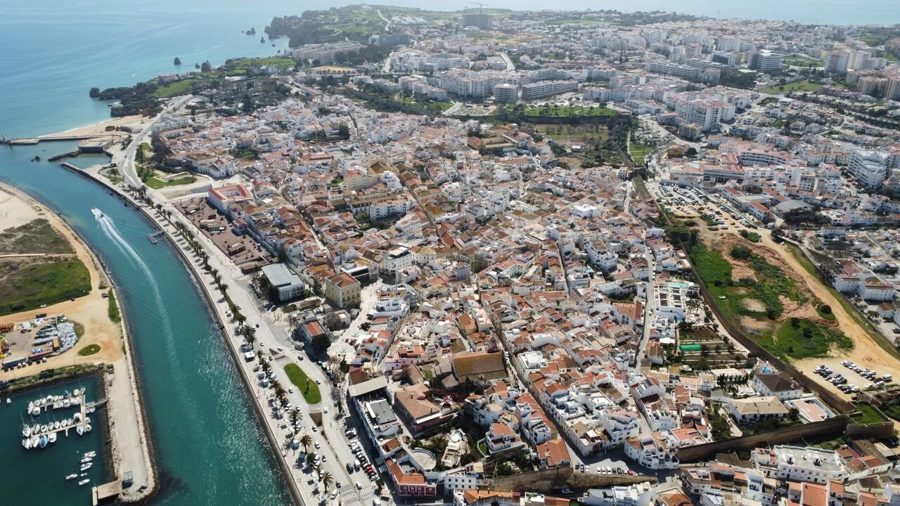 Apartamento T2 para Venda em Lagos (São Sebastião e Santa Maria) Foto 17
