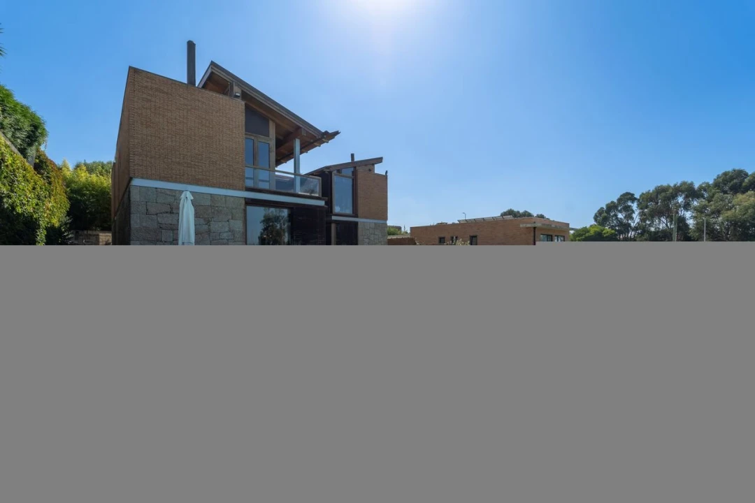 Moradia T6 para Venda em Santa Marinha e São Pedro da Afurada Foto 1