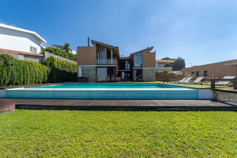 Moradia T6 para Venda em Santa Marinha e São Pedro da Afurada Foto 17