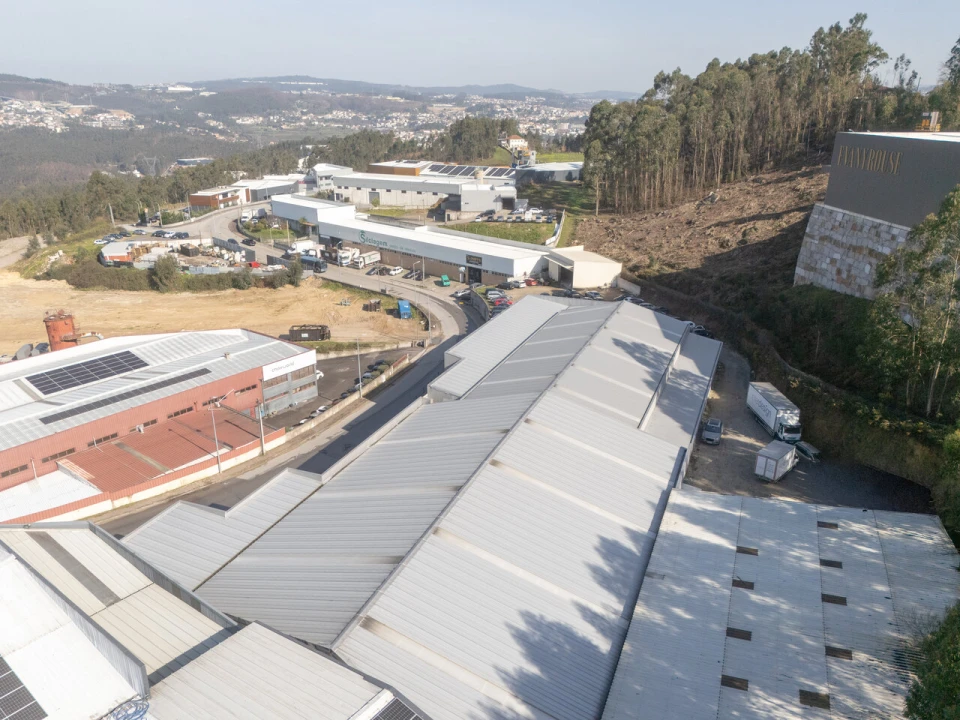 Armazém para Venda em Rebordosa Foto 15