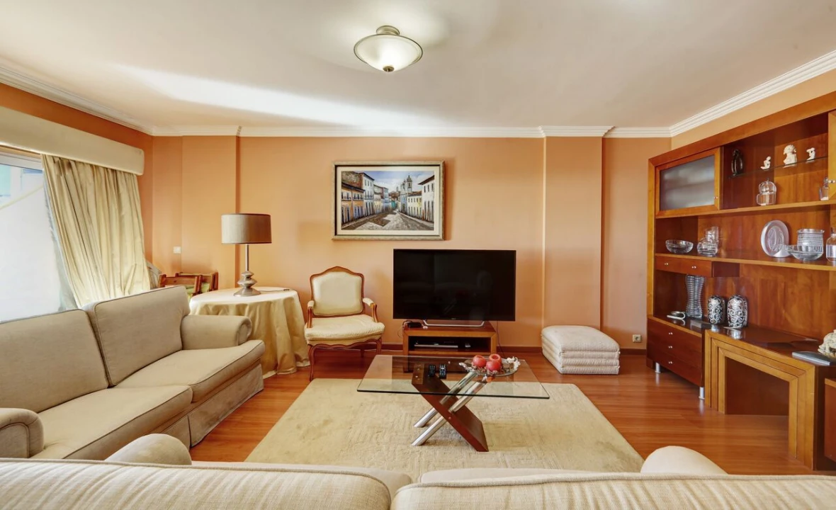 Apartamento T5 para Venda em Carcavelos e Parede Foto 11