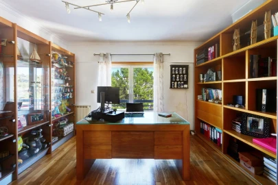 Apartamento T5 para Venda em Carcavelos e Parede