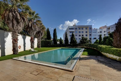 Apartamento T5 para Venda em Carcavelos e Parede