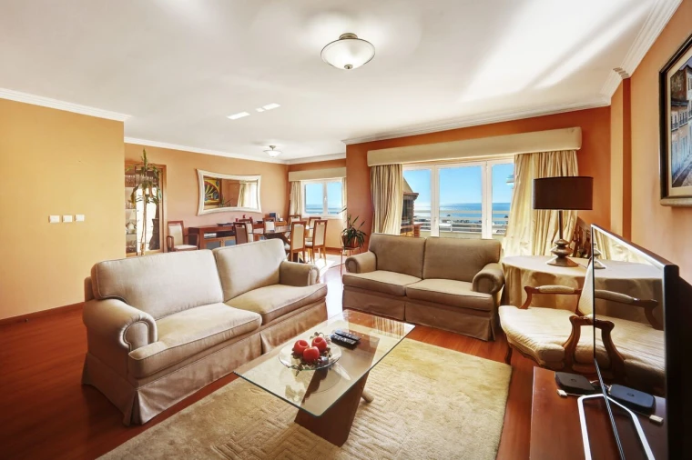 Apartamento T5 para Venda em Carcavelos e Parede Foto 4