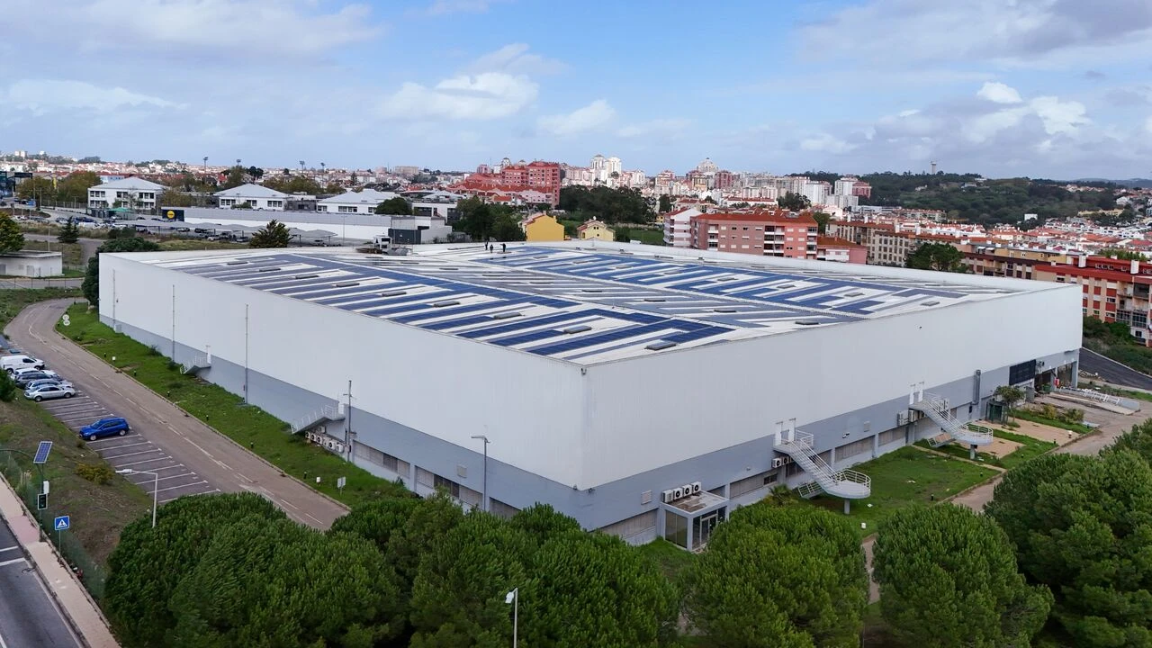 Armazém para Arrendamento em Rio de Mouro Foto 17