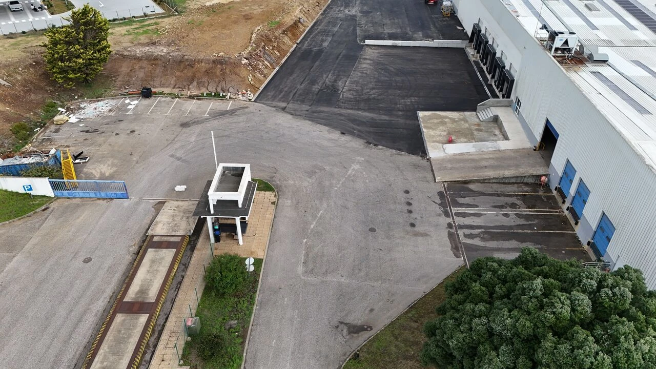 Armazém para Arrendamento em Rio de Mouro Foto 14