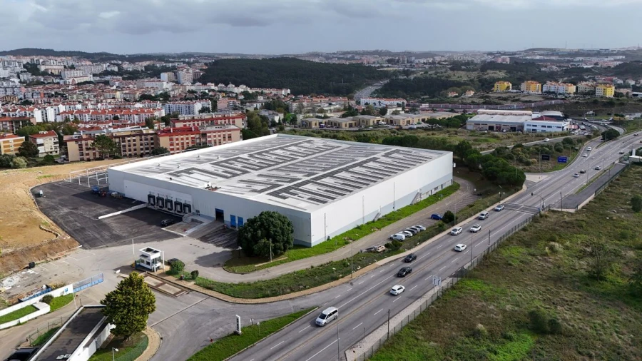 Armazém para Arrendamento em Rio de Mouro Foto 1
