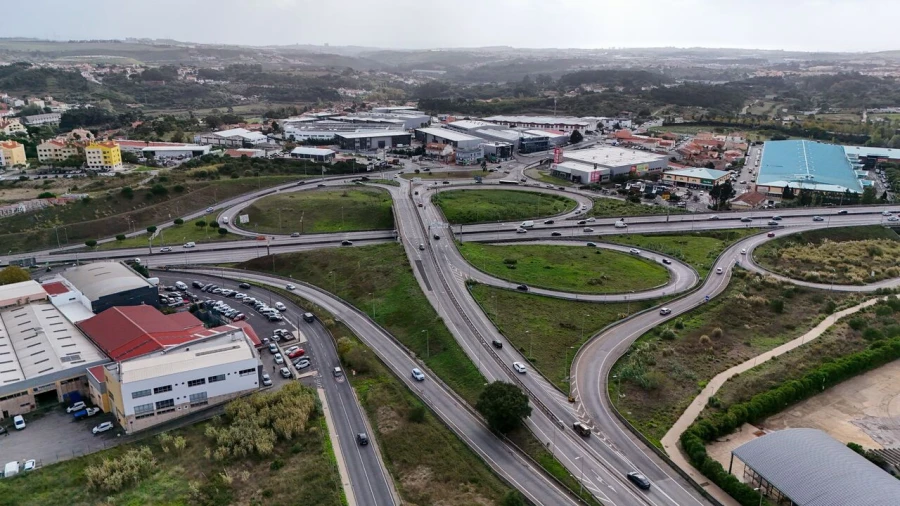 Armazém para Arrendamento em Rio de Mouro Foto 21