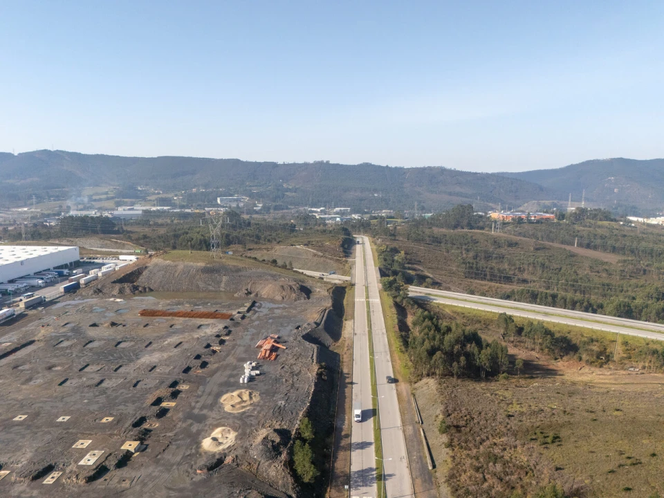 Armazém para Arrendamento em Recarei Foto 5