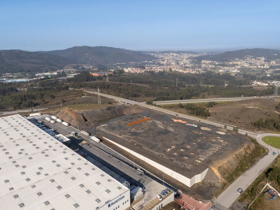 Armazém para Arrendamento em Recarei Foto 10