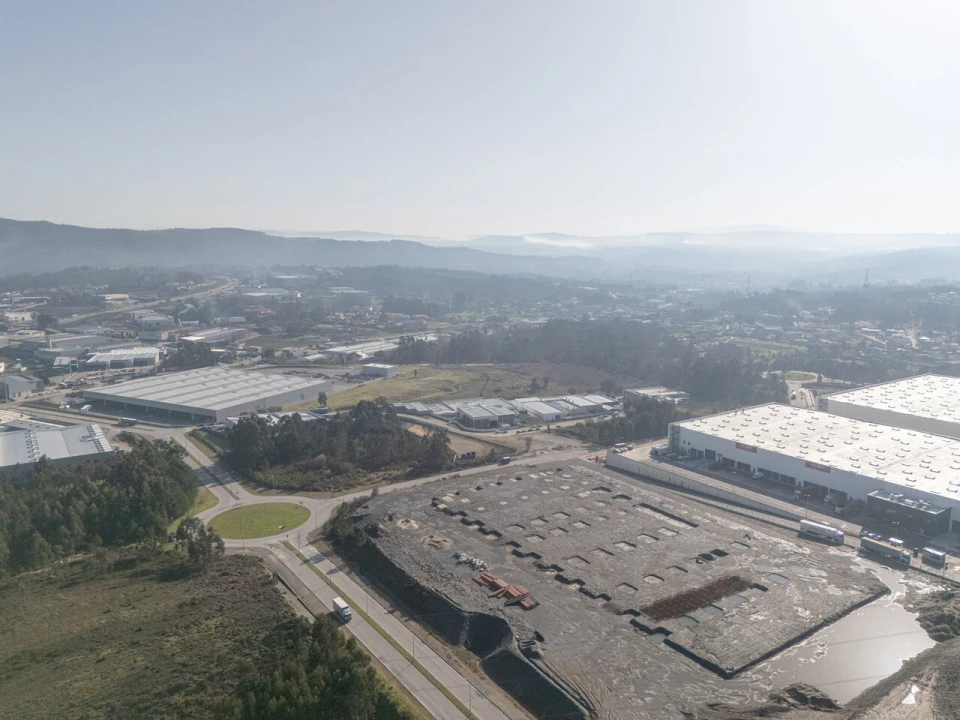 Armazém para Arrendamento em Recarei Foto 11