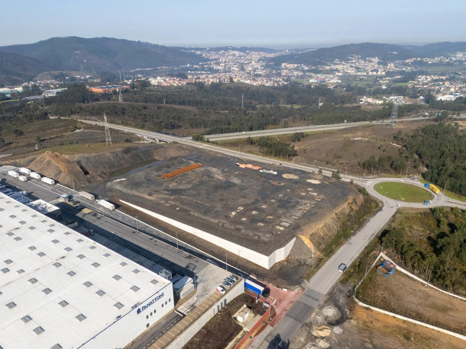 Armazém para Arrendamento em Recarei Foto 13