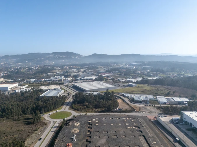 Armazém para Arrendamento em Recarei Foto 3