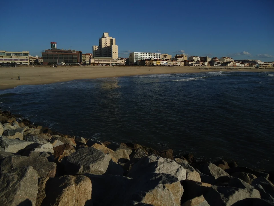 Apartamento T2 para Venda em Espinho Foto 16