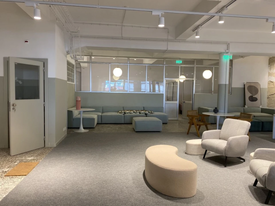 Escritório para Arrendamento em Penha de França Foto 5