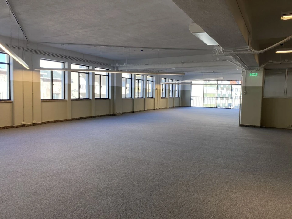 Escritório para Arrendamento em Penha de França Foto 7