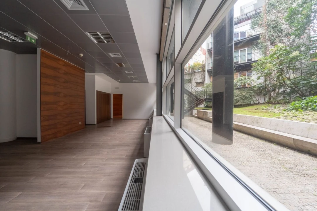 Escritório para Arrendamento em Lordelo do Ouro e Massarelos Foto 15