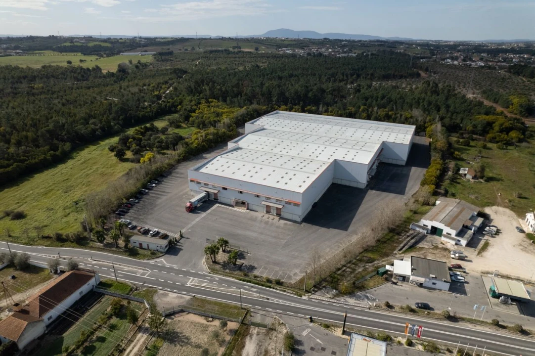 Armazém para Arrendamento em Vale da Pedra Foto 14