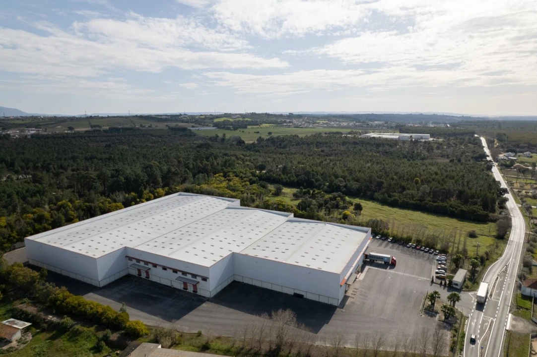 Armazém para Arrendamento em Vale da Pedra Foto 21
