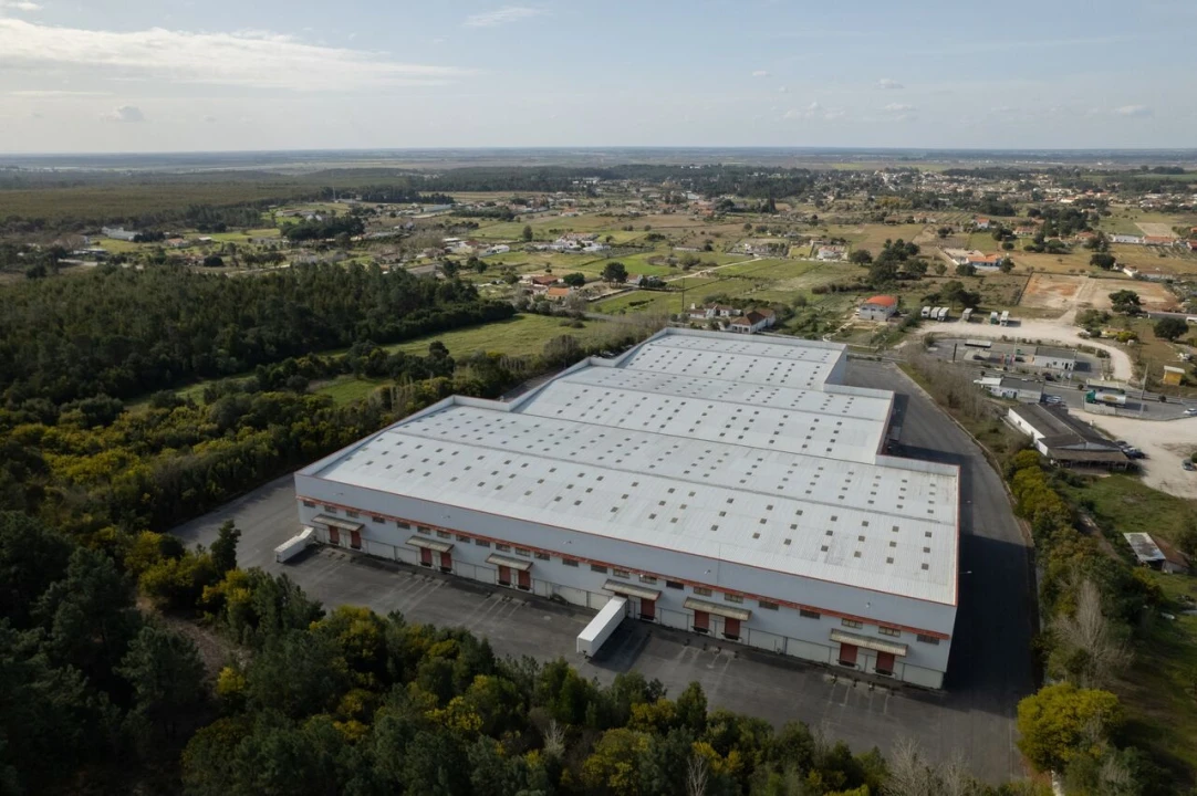 Armazém para Arrendamento em Vale da Pedra Foto 22