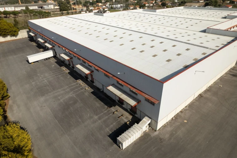 Armazém para Arrendamento em Vale da Pedra Foto 7