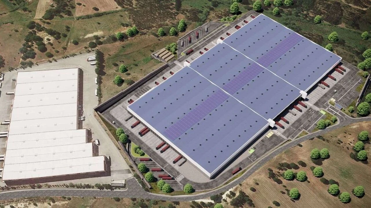 Armazém para Arrendamento em Aveiras de Cima Foto 2