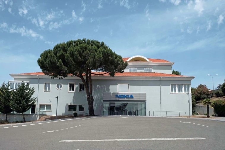 Escritório para Arrendamento em Venteira Foto 8