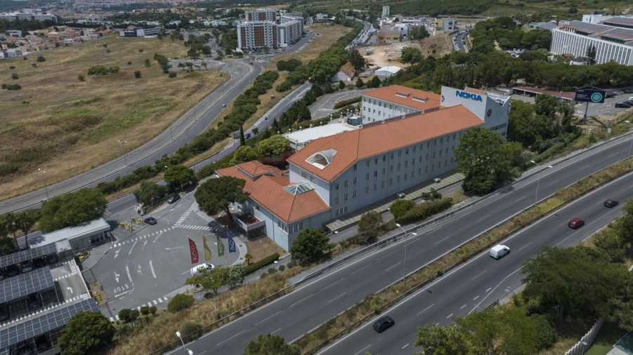 Escritório para Arrendamento em Venteira Foto 11