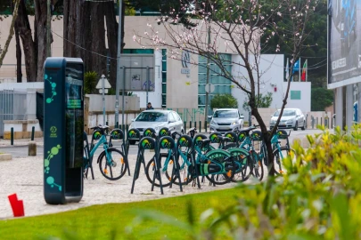 Apartamento T4 para Venda em Carcavelos e Parede