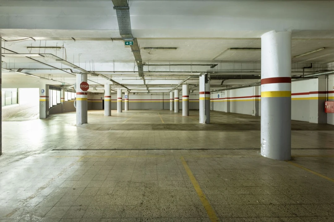 Loja para Arrendamento em Avenidas Novas Foto 13