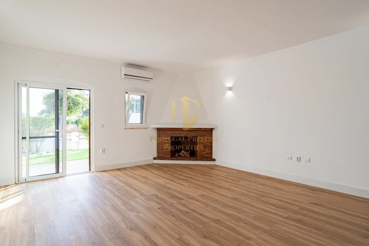 Moradia T2 para Venda em Altura Foto 6