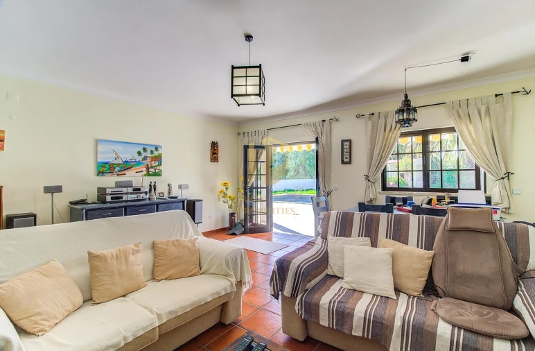 Moradia T3 para Venda em Altura Foto 17