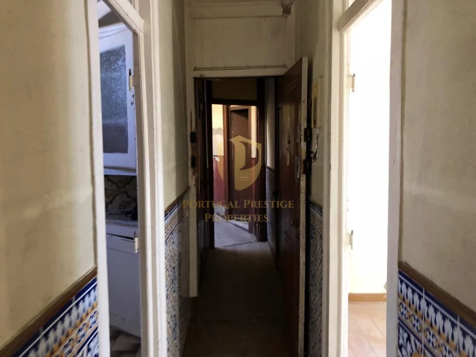 Prédio para Venda em Santa Maria Maior Foto 8