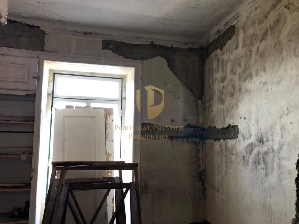 Prédio para Venda em Santa Maria Maior Foto 9