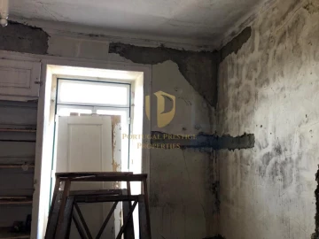 Prédio para Venda em Santa Maria Maior