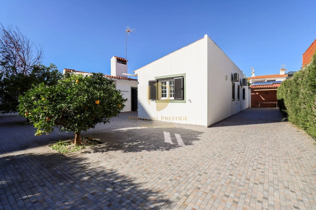 Moradia T4 para Venda em Monte Gordo Foto 32