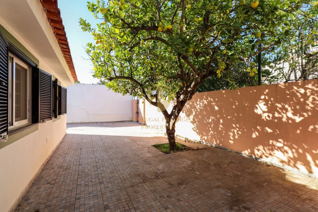 Moradia T4 para Venda em Monte Gordo Foto 37