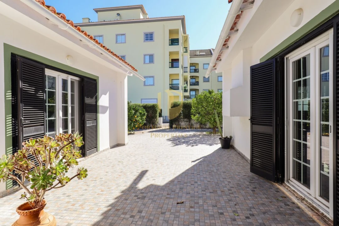 Moradia T4 para Venda em Monte Gordo Foto 14