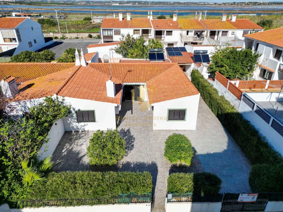 Moradia T4 para Venda em Monte Gordo Foto 1