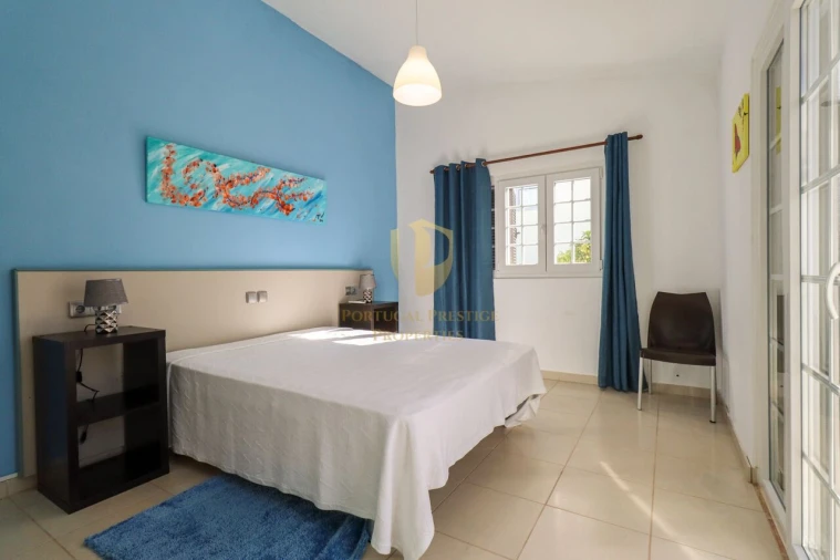 Moradia T4 para Venda em Monte Gordo Foto 17