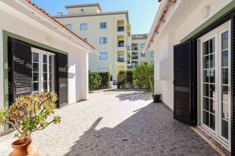 Moradia T4 para Venda em Monte Gordo Foto 14