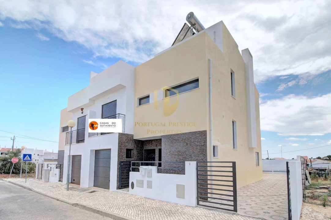 Moradia T3 para Venda em Vila Nova de Cacela Foto 9