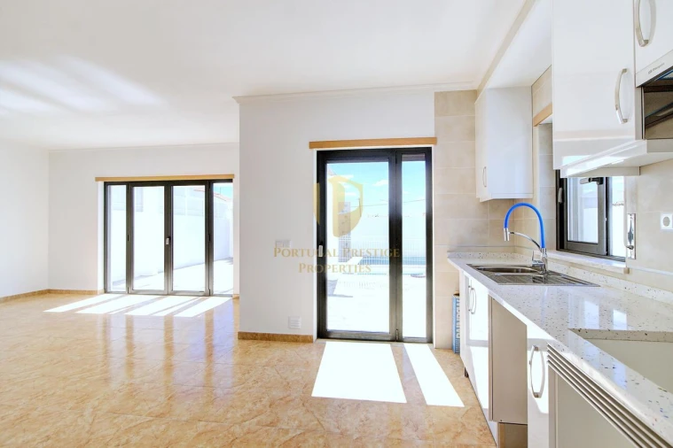 Moradia T3 para Venda em Vila Nova de Cacela Foto 4