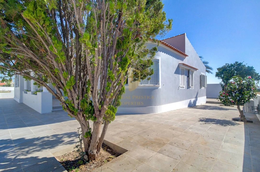 Moradia T6 para Venda em Vila Nova de Cacela Foto 6