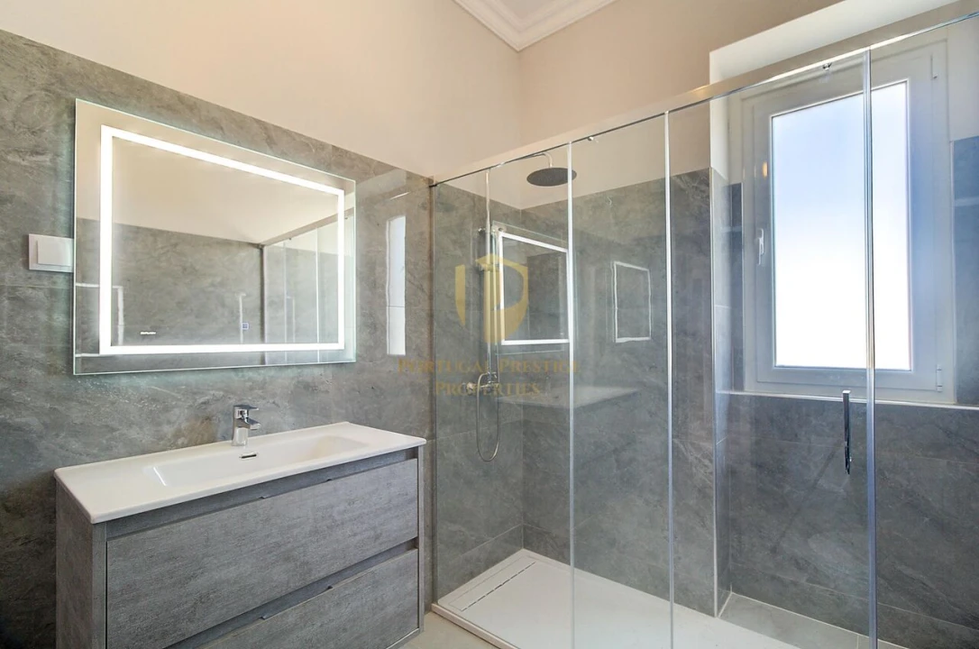 Moradia T6 para Venda em Vila Nova de Cacela Foto 14