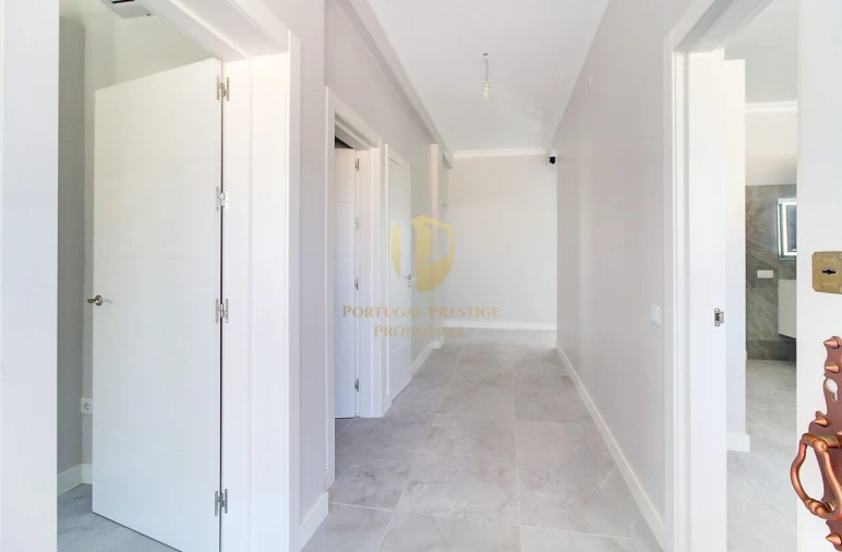 Moradia T6 para Venda em Vila Nova de Cacela Foto 7