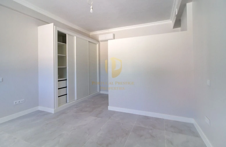 Moradia T6 para Venda em Vila Nova de Cacela Foto 12