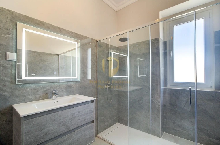 Moradia T6 para Venda em Vila Nova de Cacela Foto 14