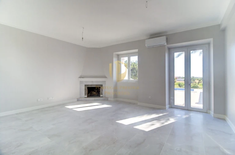 Moradia T6 para Venda em Vila Nova de Cacela Foto 16