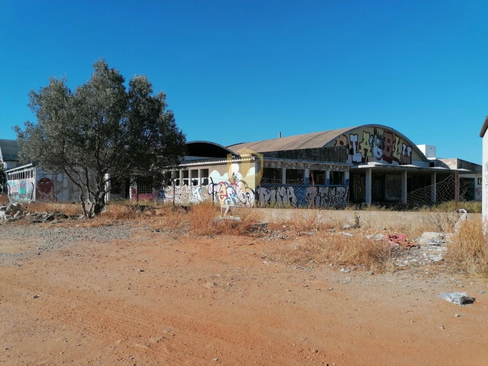 Terreno para Venda em Quelfes Foto 17